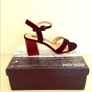 Kensie stacked block heel sandals, size 8